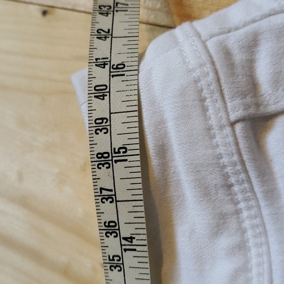 Chico's The So Slimming‎ Girlfriend Crop 1.5 in white. - Picture 10 of 11